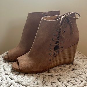 Lucky Brand wedges